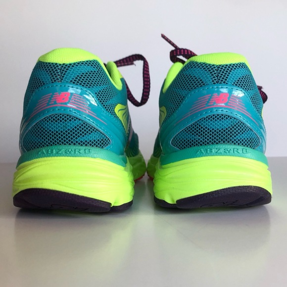 New Balance: neon running shoes - Picture 5 of 10